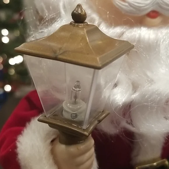 12" Moving Musical Santa - Picture 6 of 17